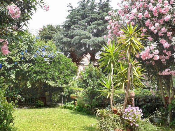 appartamento in vendita a Roma in zona Appio Claudio