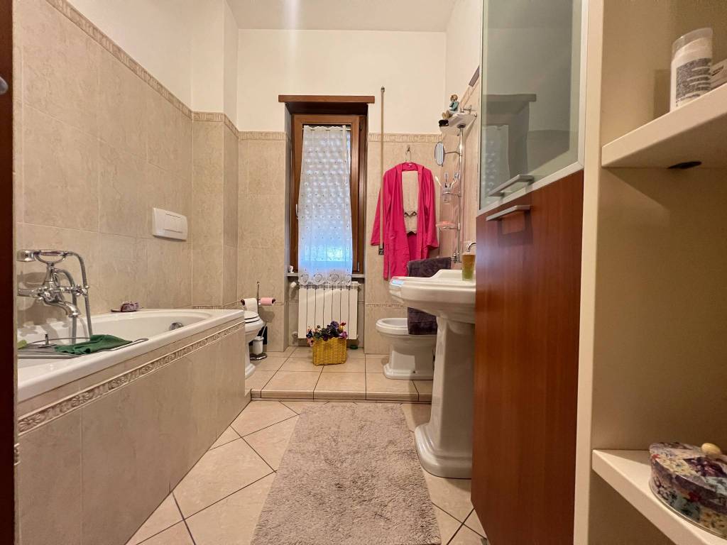 appartamento in vendita a Roma in zona Borghesiana