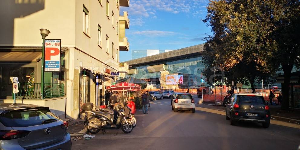 negozio in vendita a Roma in zona Collatino
