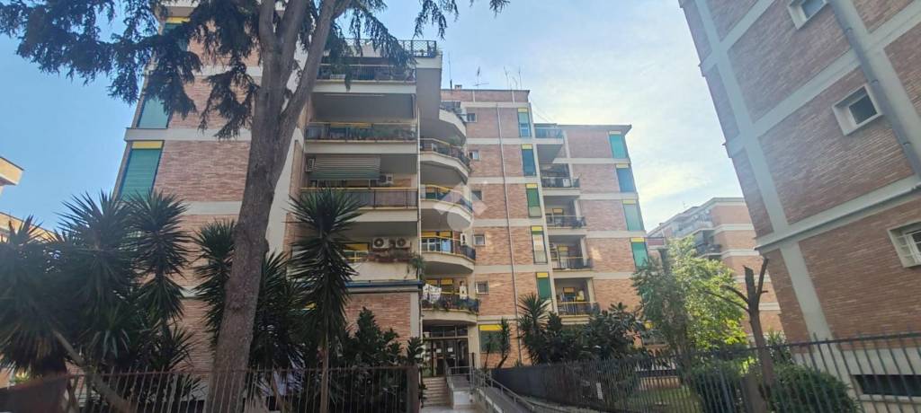 appartamento in vendita a Roma in zona Ostia