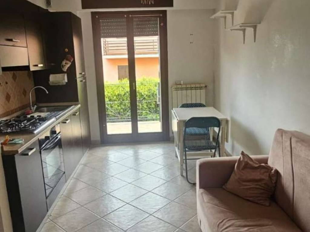 appartamento in vendita a Roma in zona Selvotta