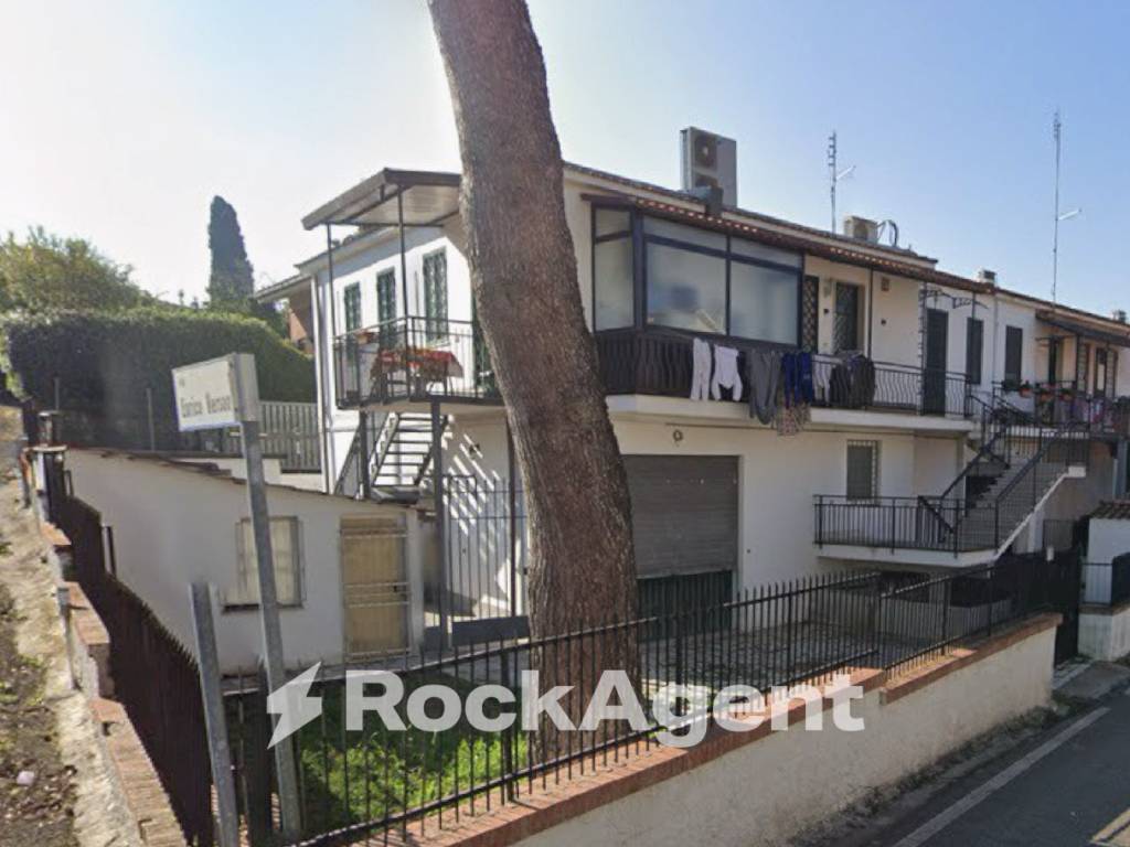 appartamento in vendita a Roma in zona Monte Migliore