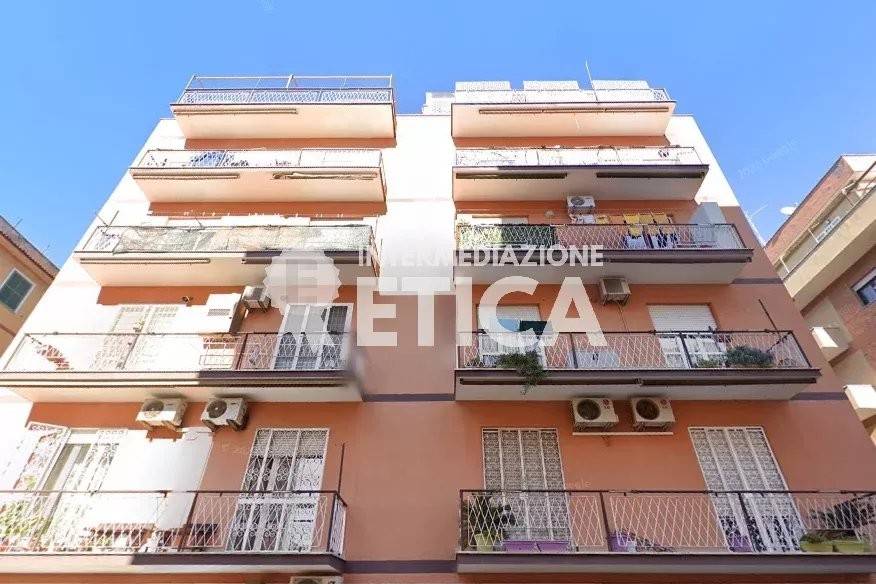 appartamento in vendita a Roma in zona Prenestino-Centocelle