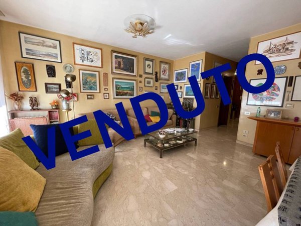 appartamento in vendita a Roma in zona Ardeatino