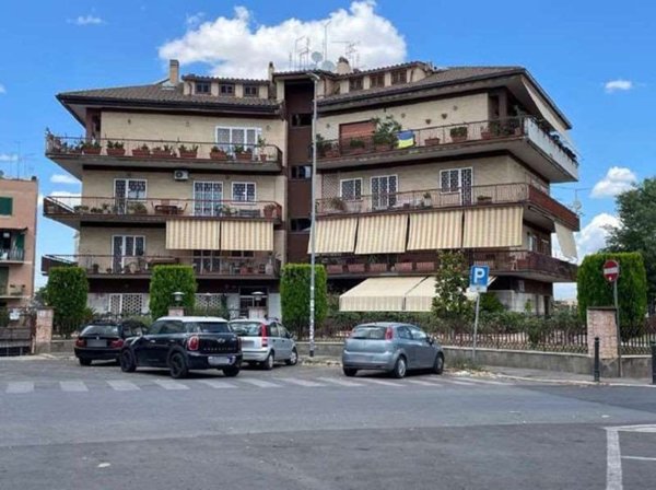 appartamento in vendita a Roma in zona Prenestino-Centocelle