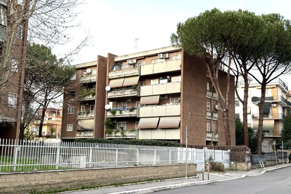 appartamento in vendita a Roma in zona San Basilio