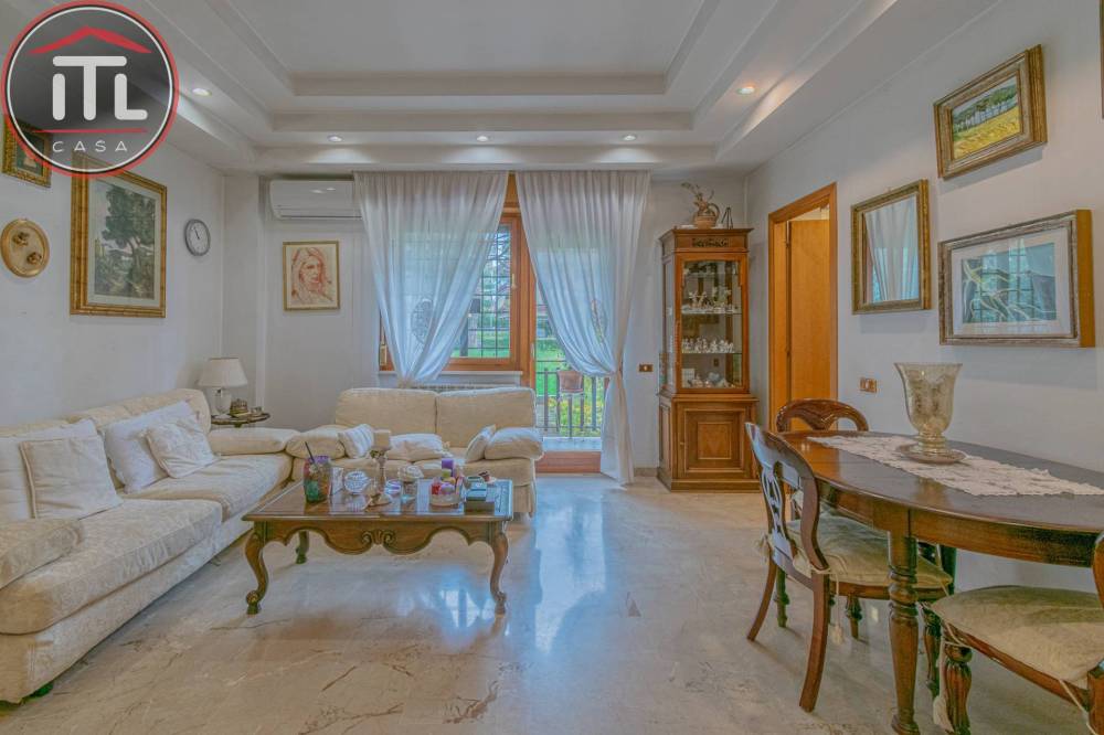 appartamento in vendita a Roma