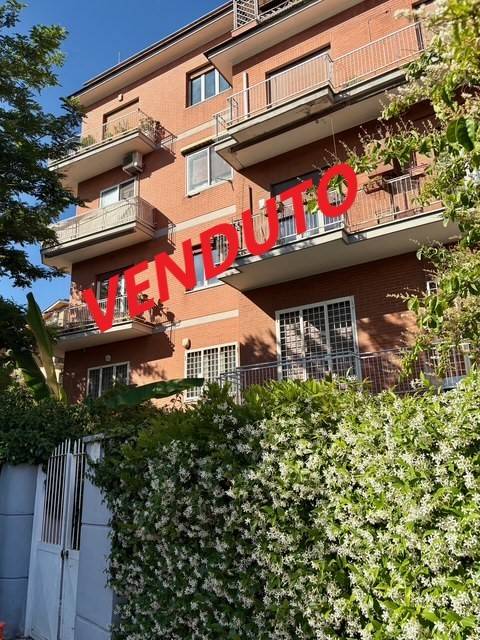appartamento in vendita a Roma in zona Gianicolense