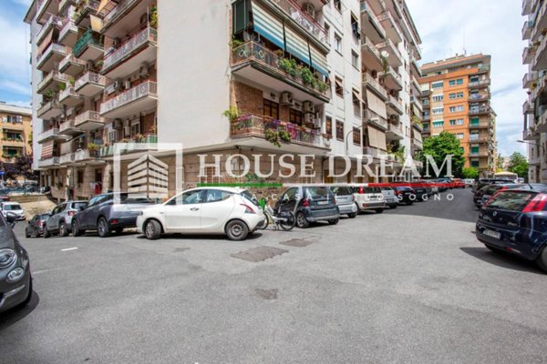 appartamento in vendita a Roma in zona Appio Claudio