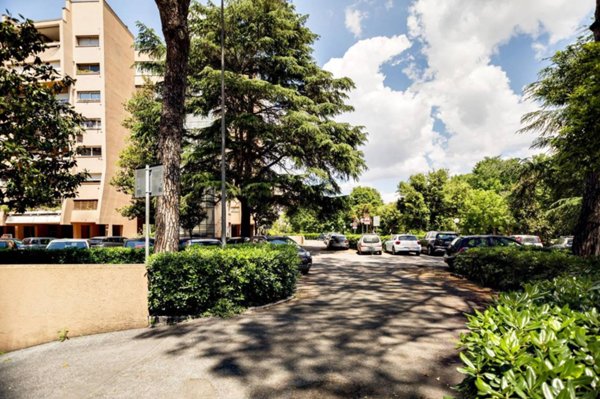 appartamento in vendita a Roma in zona Giuliano Dalmata