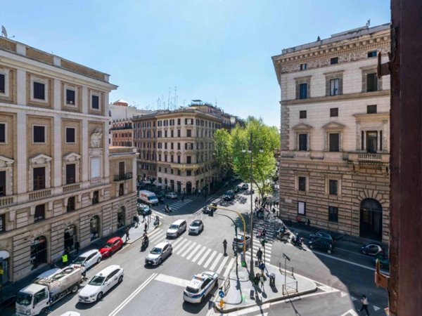 appartamento in vendita a Roma in zona Castro Pretorio