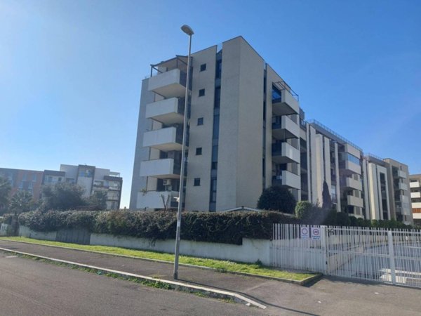 appartamento in vendita a Roma in zona Mezzocammino