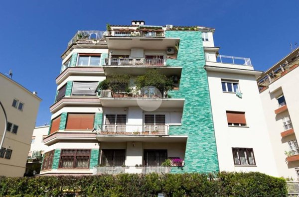 appartamento in vendita a Roma in zona Ostiense