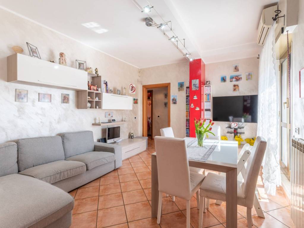 appartamento in vendita a Roma in zona Finocchio