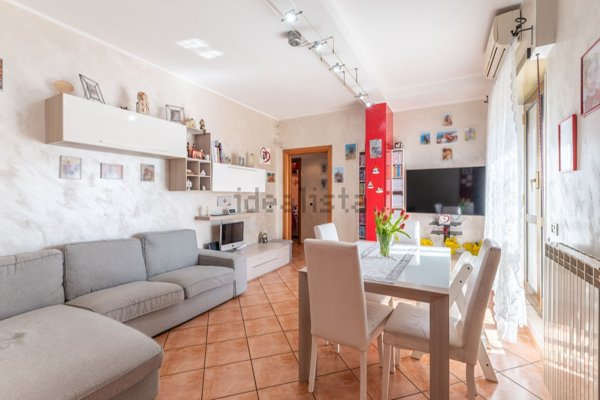 appartamento in vendita a Roma in zona Finocchio