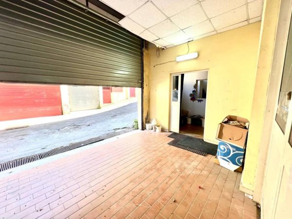 negozio in vendita a Roma in zona Spinaceto