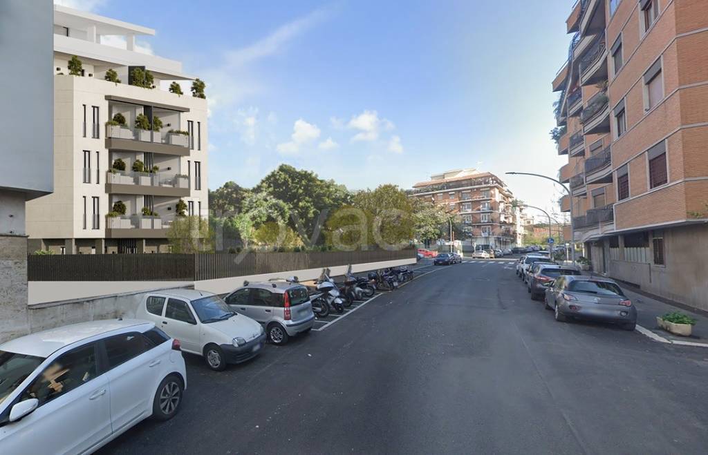 appartamento in vendita a Roma in zona Tuscolano