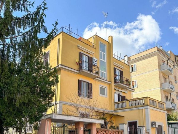 appartamento in vendita a Roma in zona Primavalle