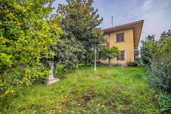 casa indipendente in vendita a Roma in zona Casal Morena