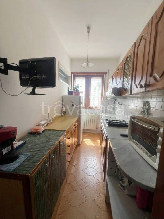 appartamento in vendita a Roma in zona Selva Candida