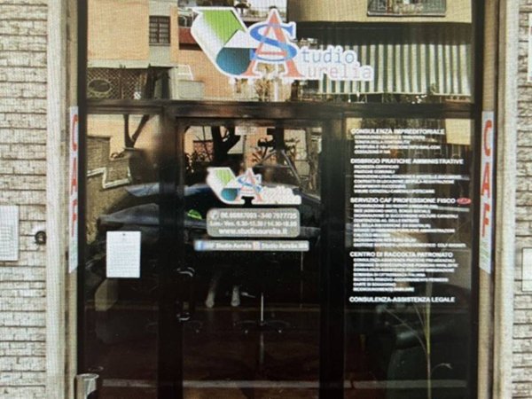 negozio in vendita a Roma in zona Aurelio