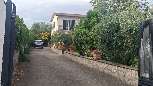 casa indipendente in vendita a Roma in zona Tragliatella