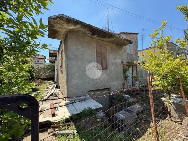 appartamento in vendita a Roma in zona Finocchio