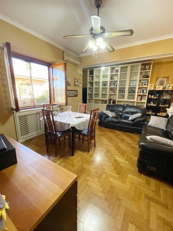 casa indipendente in vendita a Roma