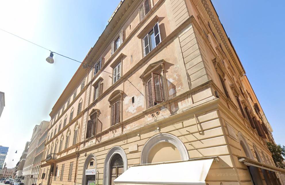 appartamento in vendita a Roma in zona Castro Pretorio