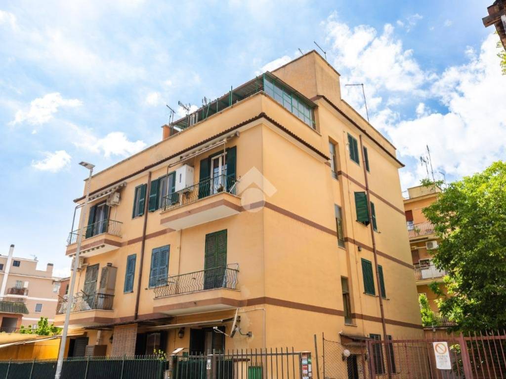 appartamento in vendita a Roma in zona Torrevecchia