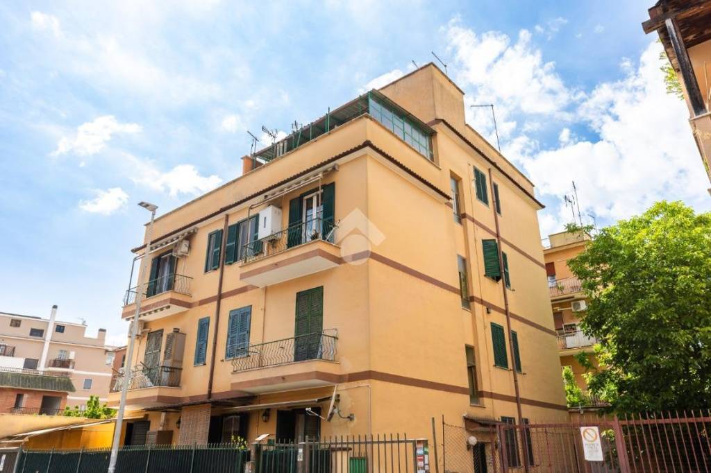 appartamento in vendita a Roma in zona Torrevecchia