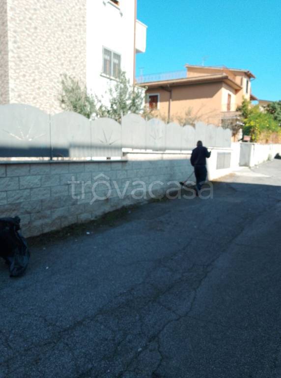 appartamento in vendita a Roma in zona Finocchio