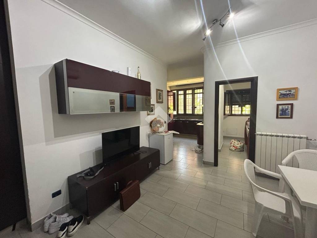 appartamento in vendita a Roma in zona Ostia