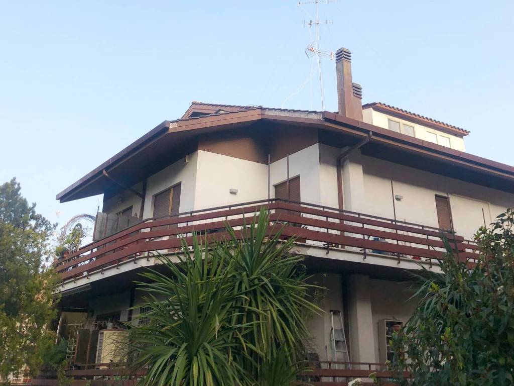 appartamento in vendita a Roma in zona Tomba di Nerone