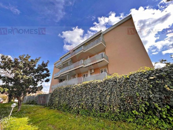 appartamento in vendita a Roma in zona Torre Maura
