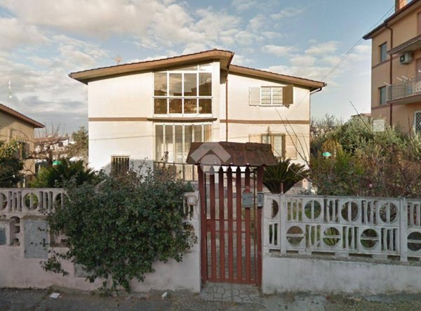 casa indipendente in vendita a Roma in zona Giardini di Corcolle
