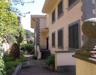 casa indipendente in vendita a Roma
