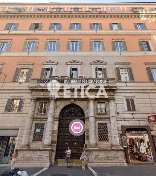 appartamento in vendita a Roma in zona Rione Monti/Campitelli