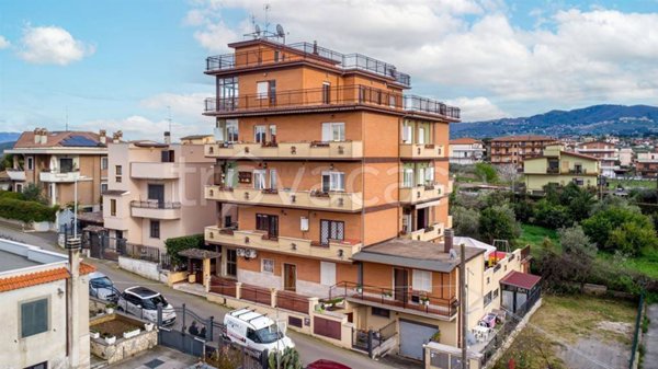 appartamento in vendita a Roma in zona Finocchio
