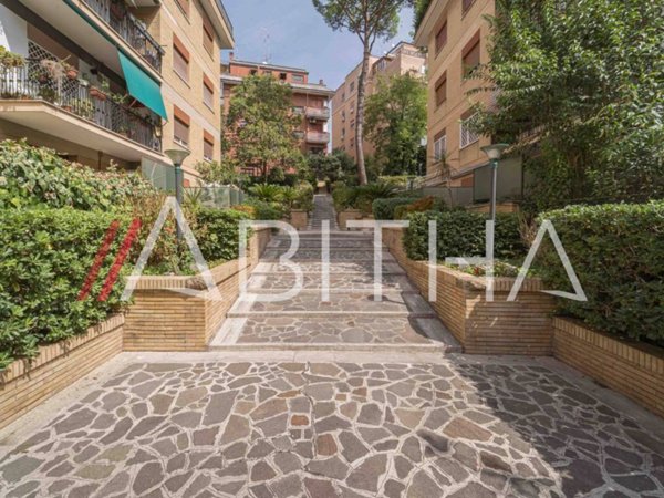 appartamento in vendita a Roma in zona Monte Sacro/Talenti