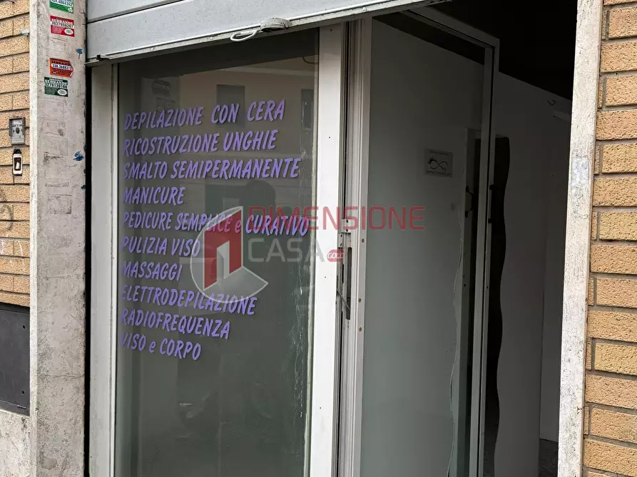 locale commerciale in vendita a Roma in zona Torre Maura