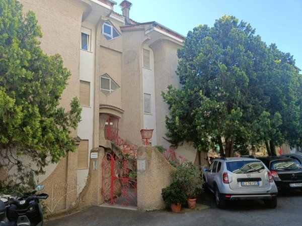 appartamento in vendita a Roma in zona Tomba di Nerone