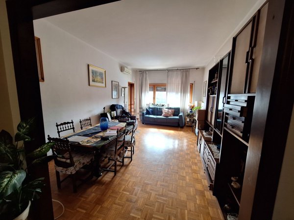 appartamento in vendita a Roma in zona Giuliano Dalmata