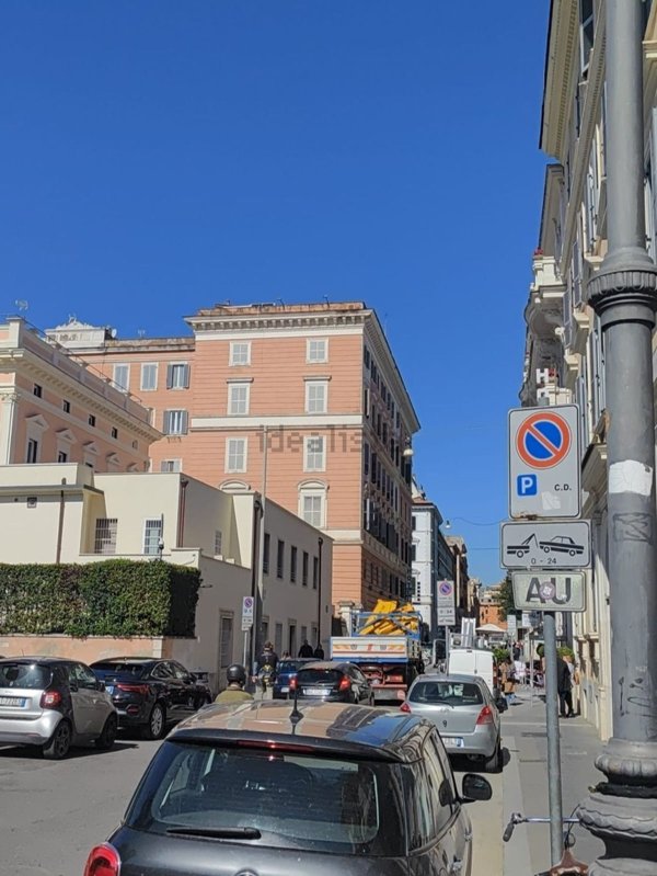 appartamento in vendita a Roma in zona Castro Pretorio