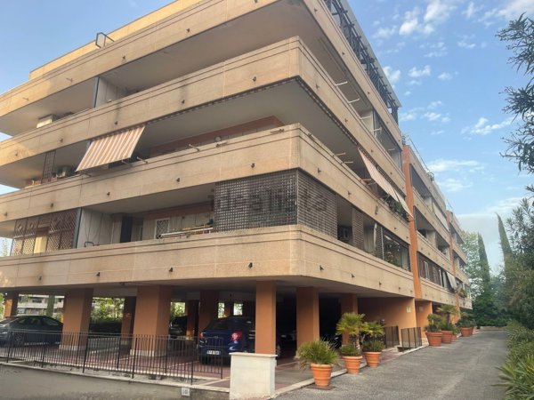 appartamento in vendita a Roma in zona Vitinia