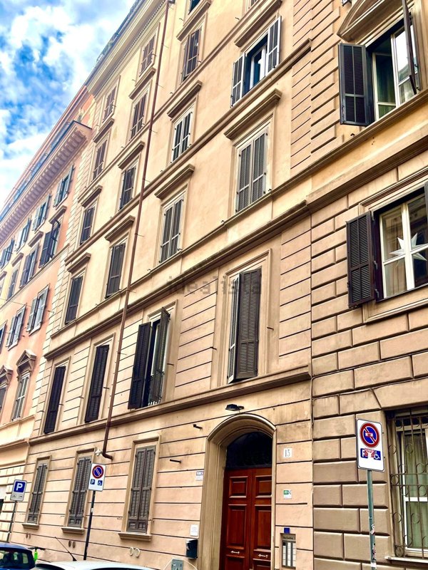 appartamento in vendita a Roma in zona Esquilino