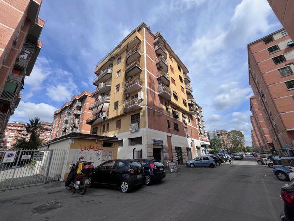 appartamento in vendita a Roma in zona Portuense