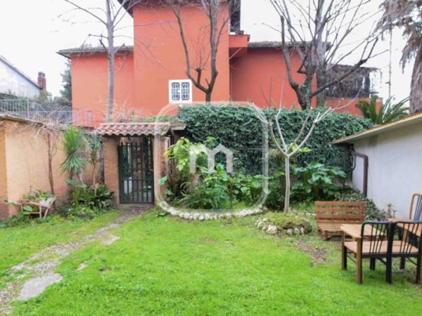 appartamento in vendita a Roma in zona Sette Bagni