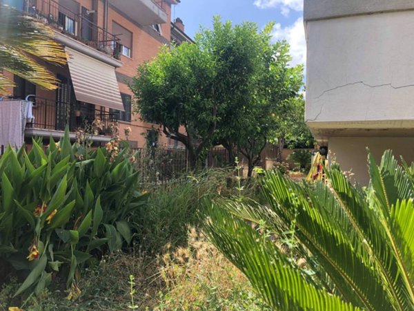 casa indipendente in vendita a Roma in zona Ottavia