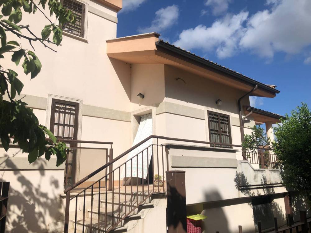casa indipendente in vendita a Roma in zona Ottavia